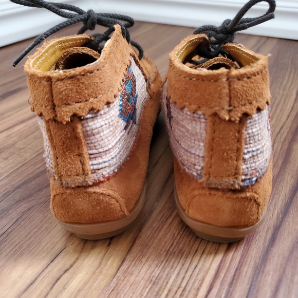 Minnetoka Hard Bottom Moccasins Women's 5.5 Brown Southwestern Detail - Picture 6 of 10